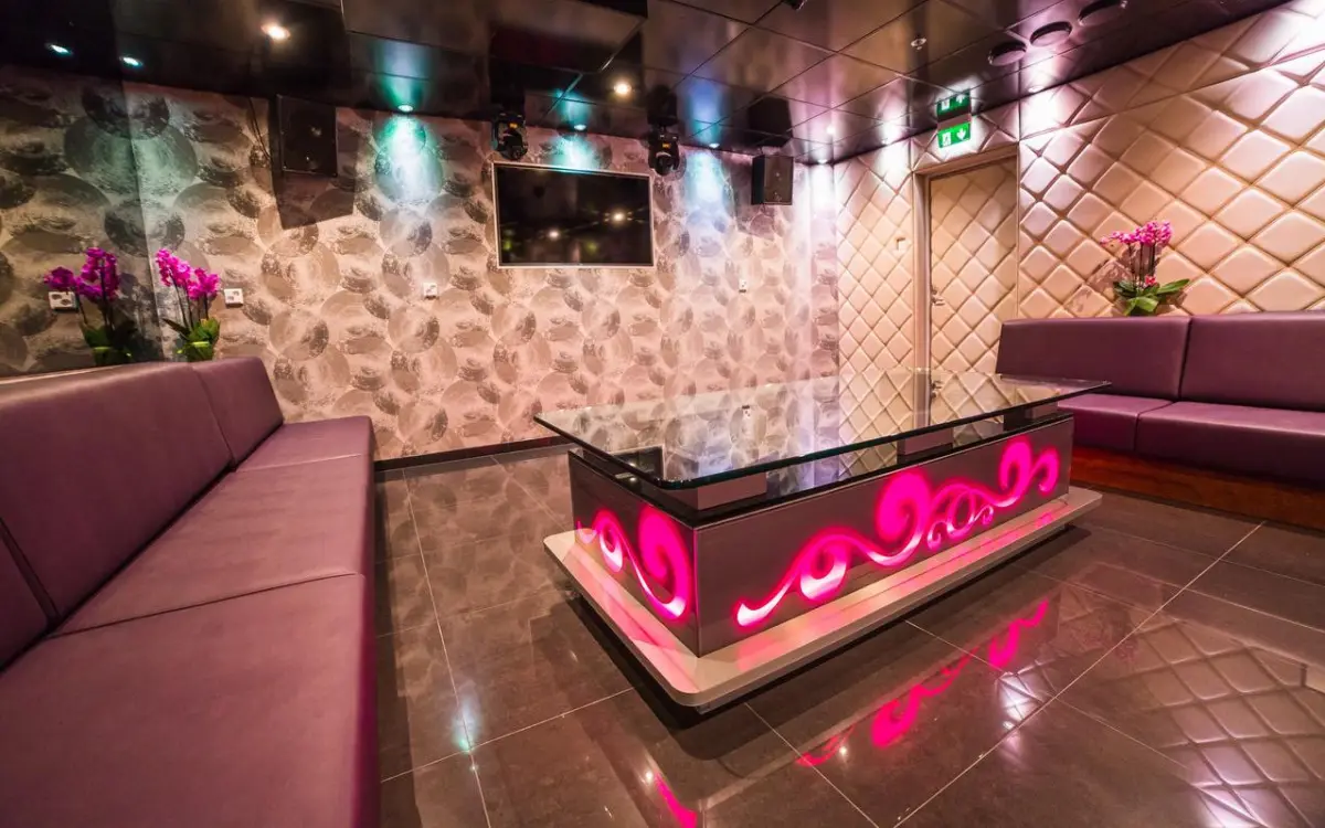 Cavernan karaokehuone